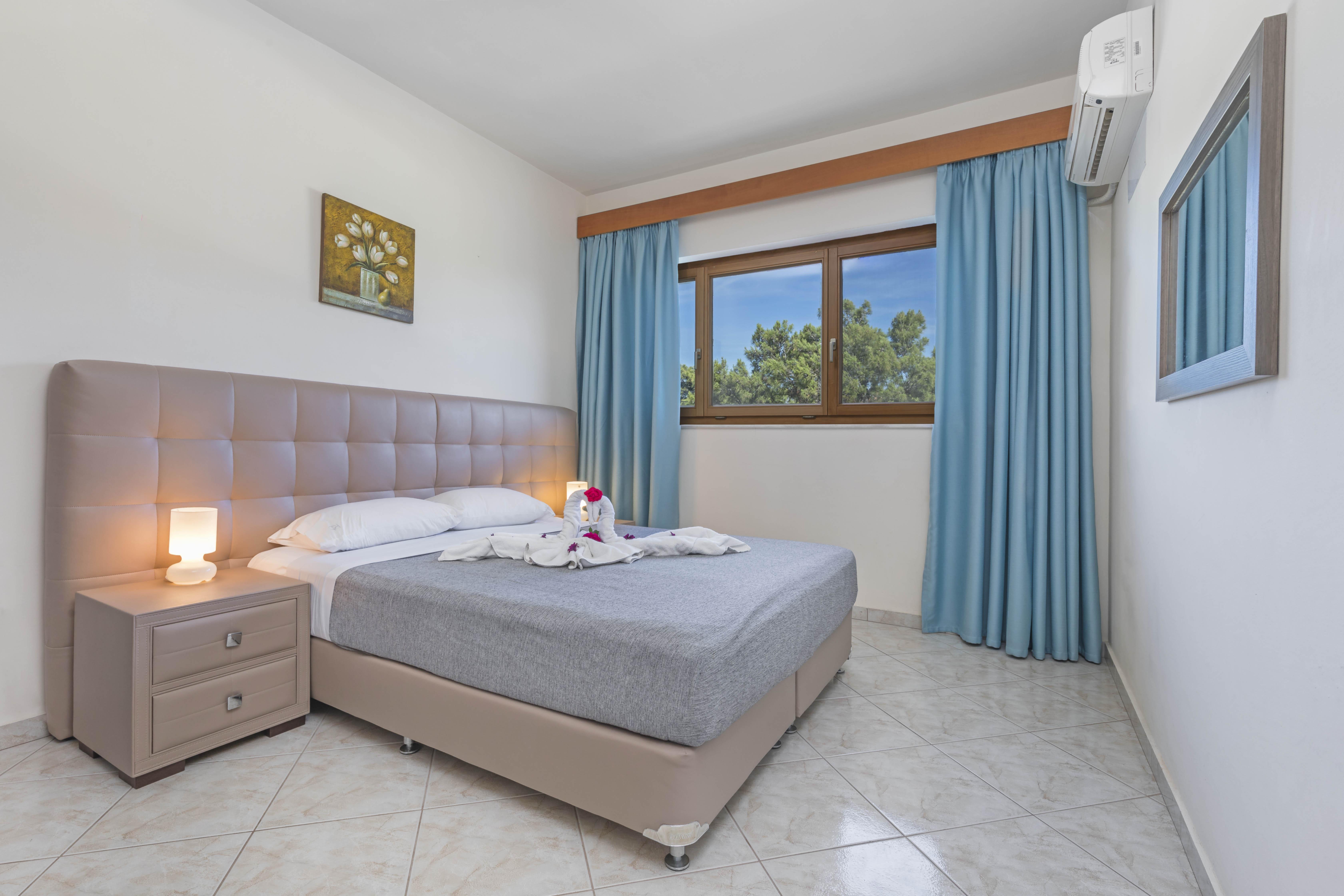 Helena Christina Aparthotel Asgourou Bagian luar foto